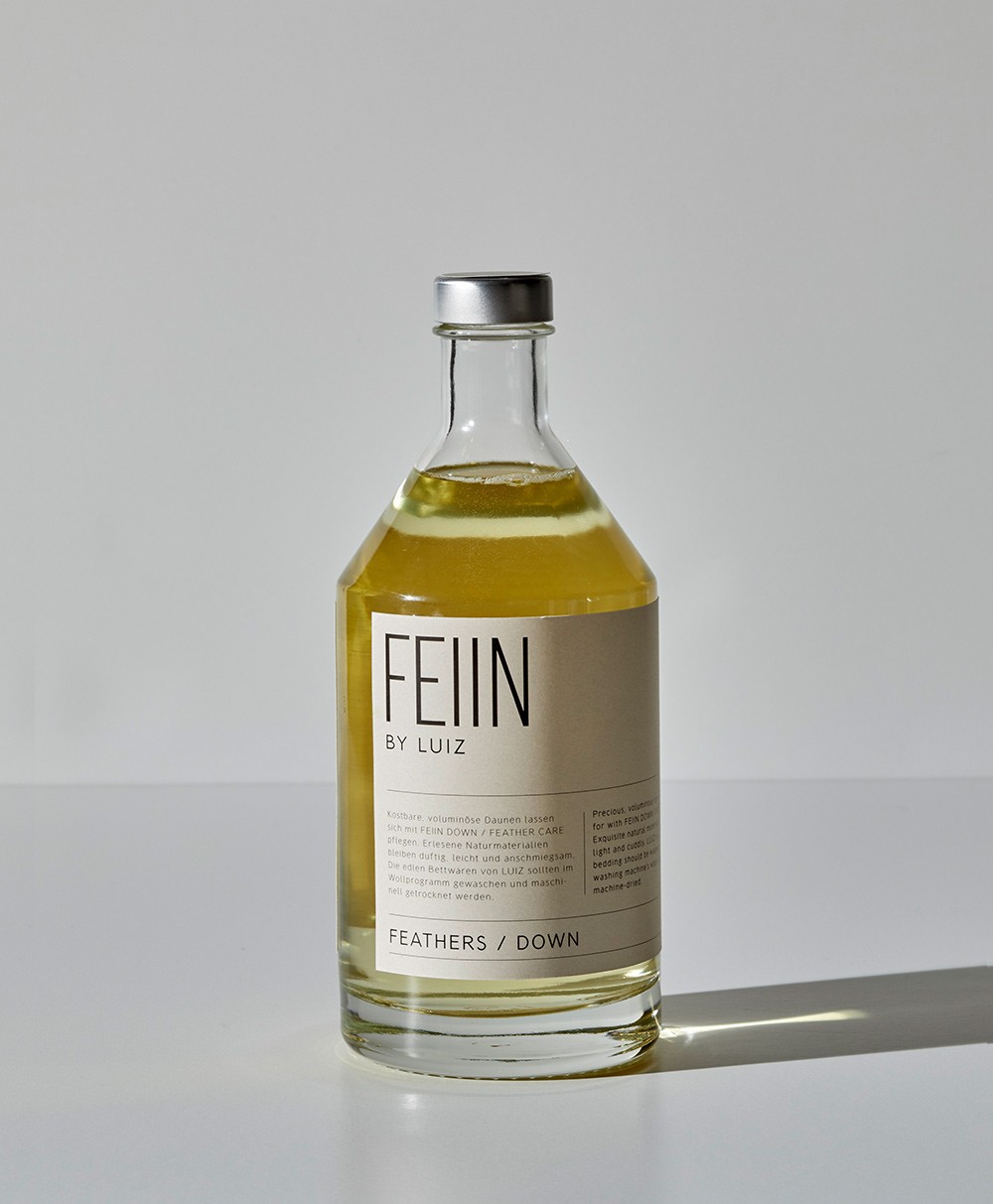 Das Waschmittel „FEIIN by LUIZ - Feathers / Down“ im RAUM concept store 