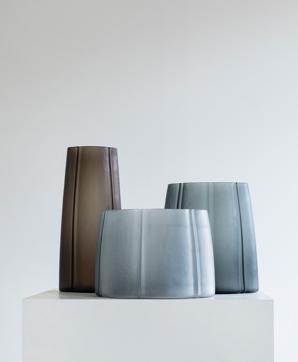 Hier abgebildet die Vasen Shapes von Piet Boon - by Serax - RAUM concept store