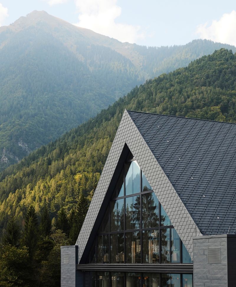 Außenansicht des Lefay Resort & SPA Dolomiti