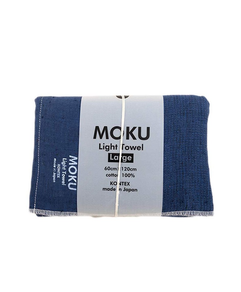 Hier abgebildet ist das Moku leichtes Baumwoll-Handtuch l in navy von Kenkawai – im RAUM concept store