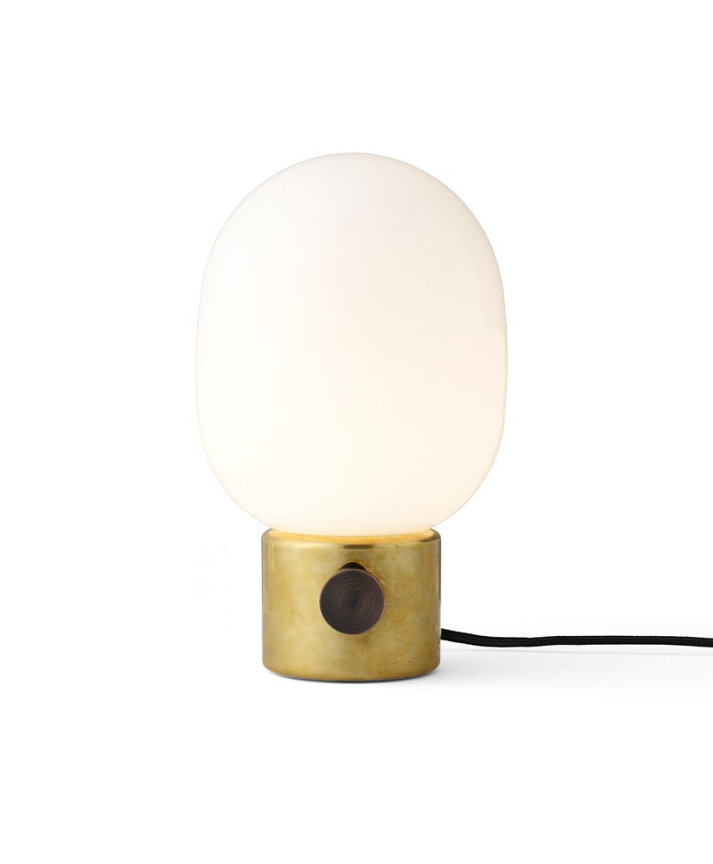 Hier sehen Sie: JWDA Table Lamp von Menu Design