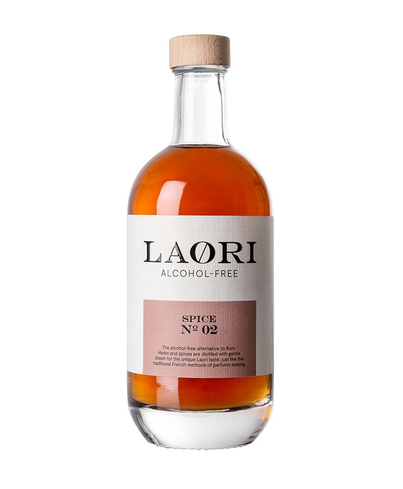 Hier sehen Sie: Alkoholfreie Alternative zu Rum – Spice No. 2 von LAØRI