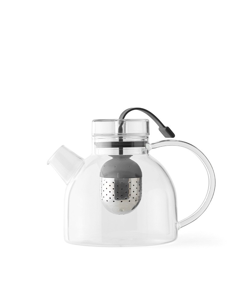 Hier sehen Sie ein Produktfoto vom Kettle Tea Pot von Menu Design in der Größe 0,75l