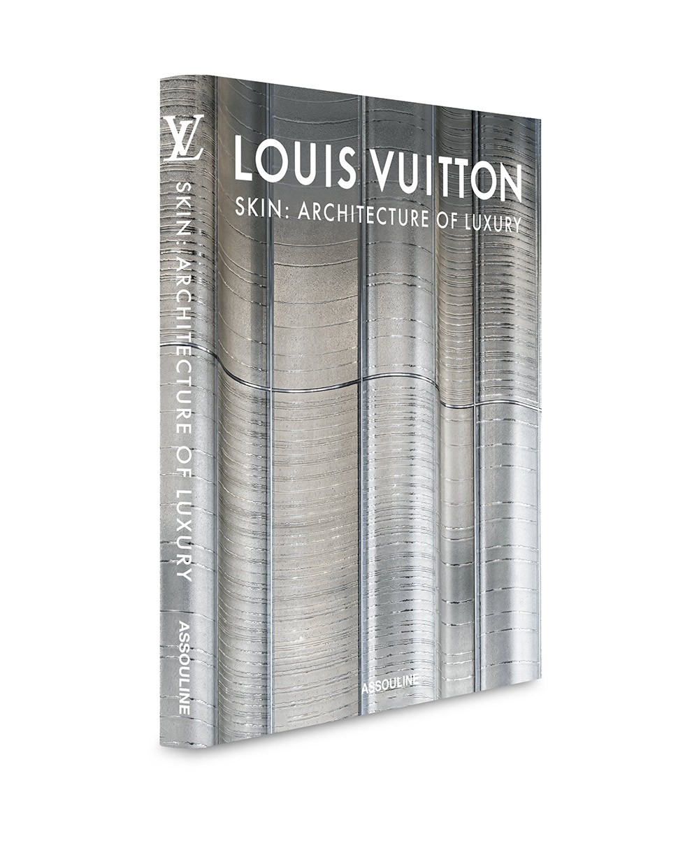 Cover in der Singapore Edition des Bildband Louis Vuitton aus der Skin Kollektion von Assouline im RAUM concept store
