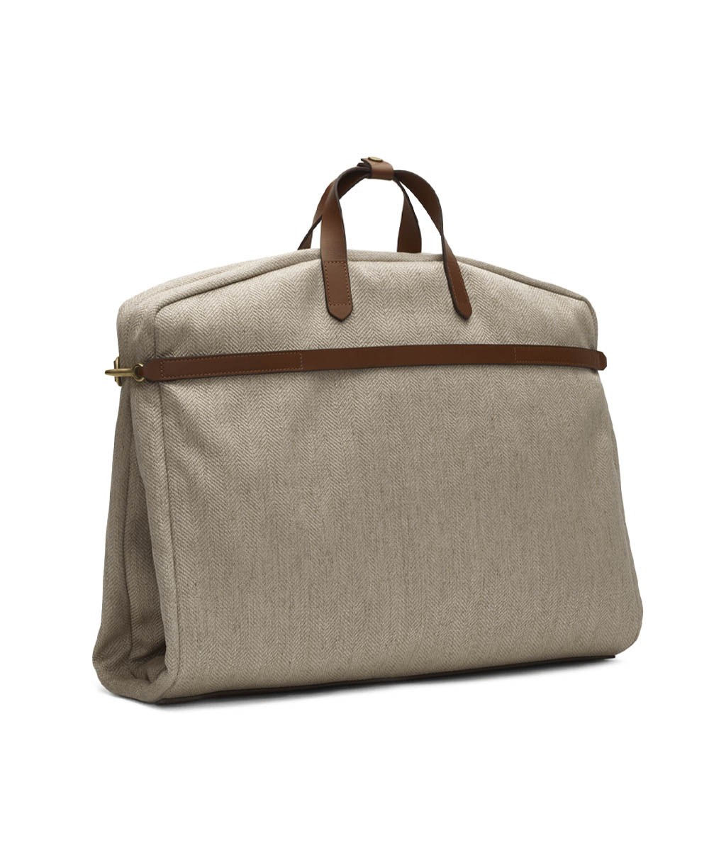 Produktbild der Anzugtasche von Mismo im RAUM concept store 
