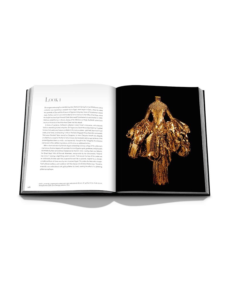 Innenansicht: Bildband Dior by John Galliano von Assouline – im Onlineshop RAUM concept store