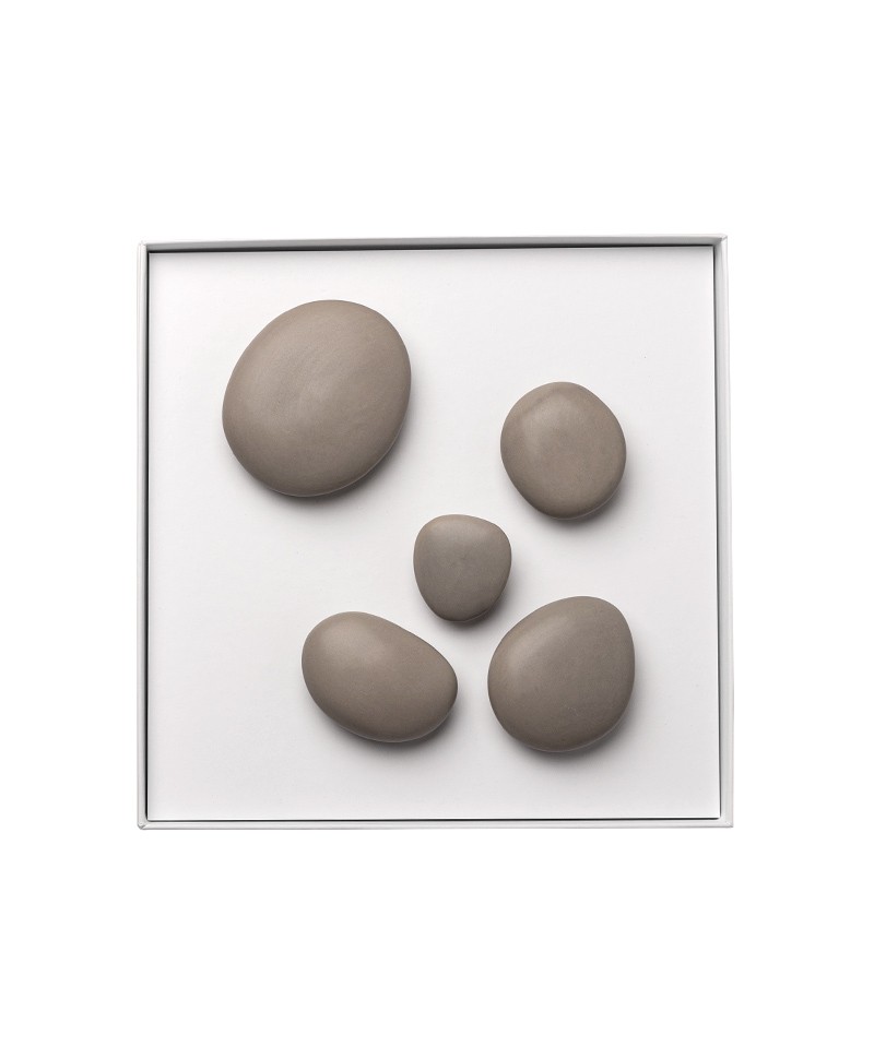 Hier sehen Sie ein Produktbild von den Hooks stone-grey von Maomi - RAUM concept store