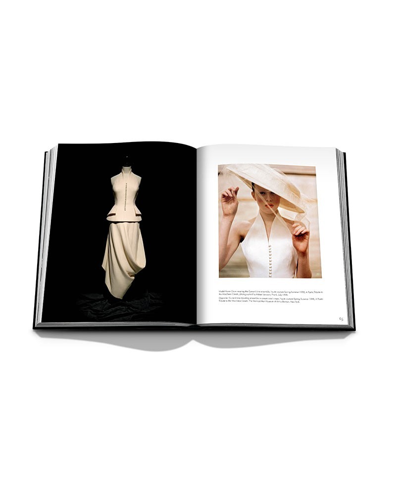 Innenansicht: Bildband Dior by John Galliano von Assouline – im Onlineshop RAUM concept store