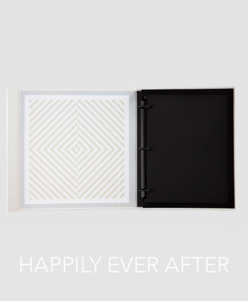 Hier sehen Sie: Coffee Table Fotoalbum - Happily Ever After%byManufacturer%