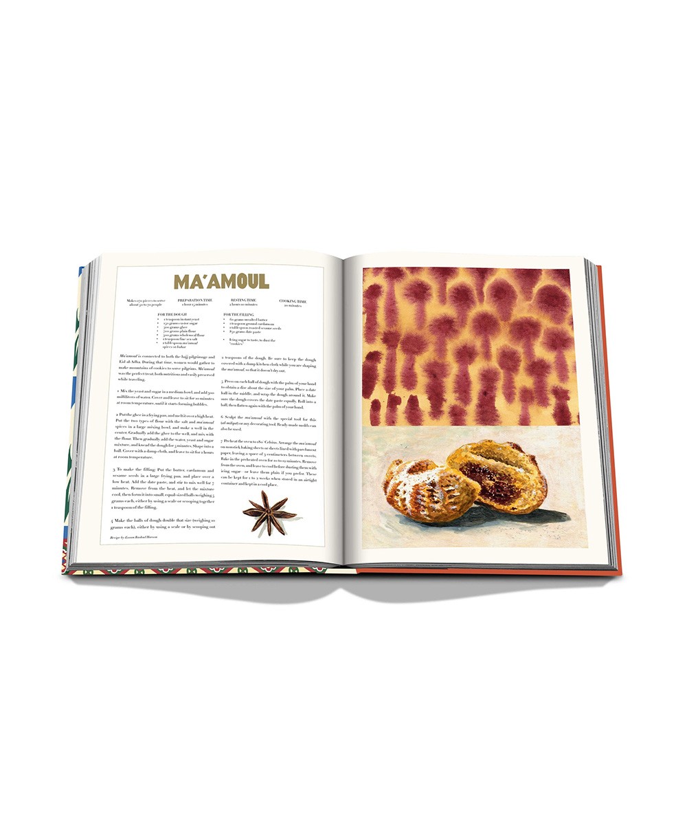 Aufgeschlagene Seite des Coffee Table Books „Saudi Dates: A Portrait of the Sacred Fruit“ von Assouline im RAUM concept store 