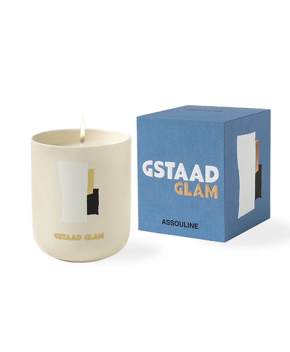 Dieses Bild zeigt das Produktbild der Travel from Home Candle Gstaad Glam von Assouline im RAUM concept store