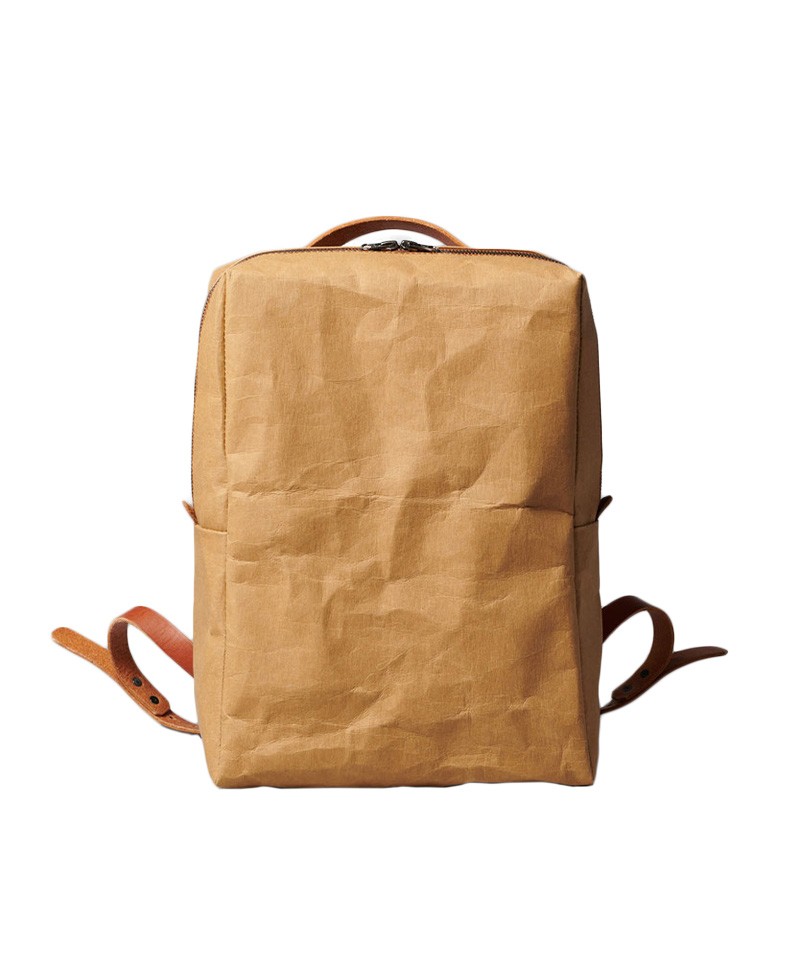 Hier sehen Sie: Backpack - Rucksack aus Papier sand von Papier Langackerhäusl