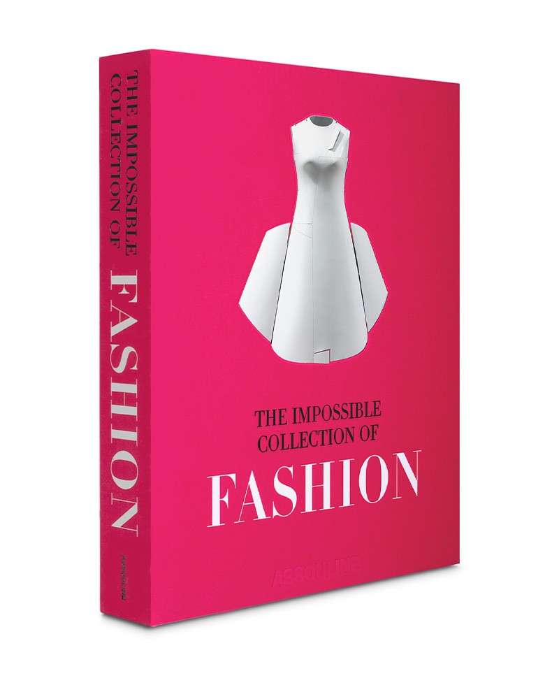 Hier sehen Sie ein Foto vom Bildband The Impossible Collection of Fashion von Assouline im RAUM concept store