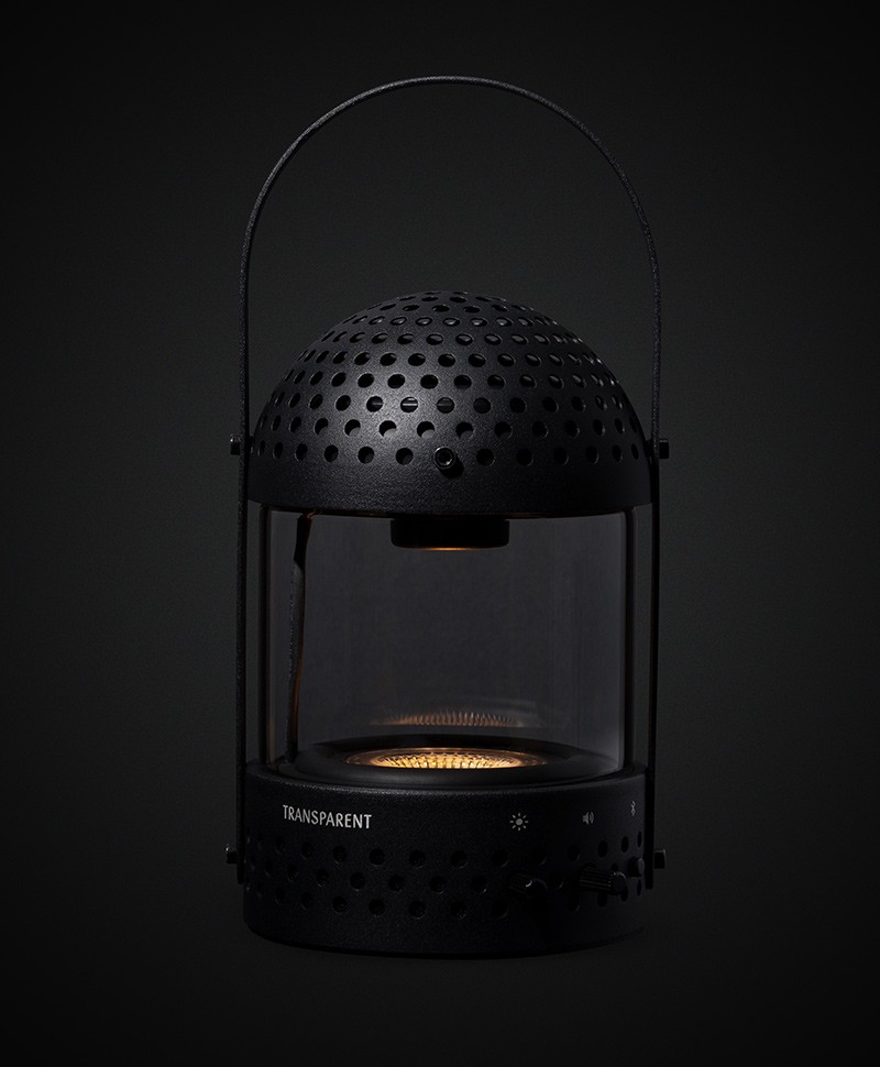 Das Moodfoto zeigt den Light Speaker von Transparent Sound im Onlineshop RAUM concept store 