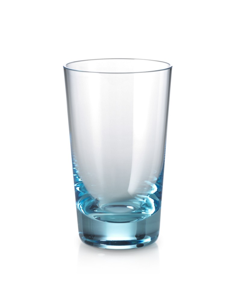 Hier abgebildet ist das Mundgeblasene Trinkglas Americano aqua von Dibbern – im Onlineshop RAUM concept store