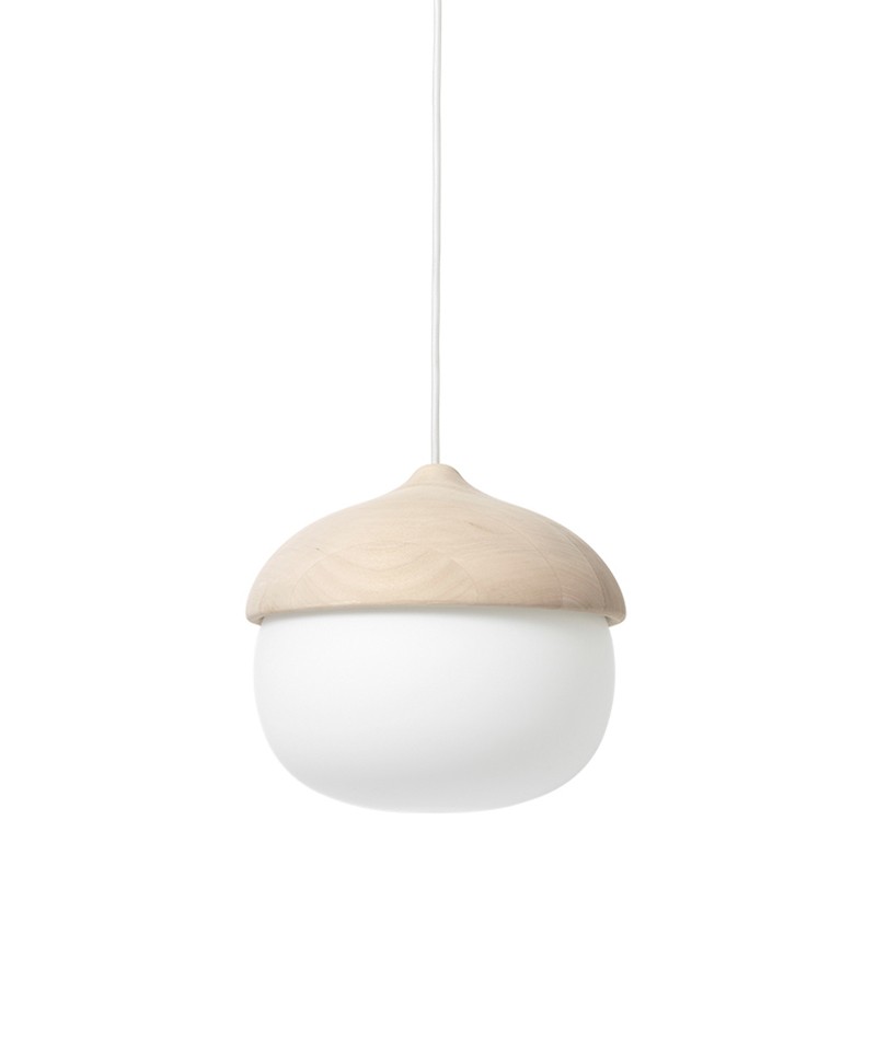 Mater Terho Lamp - Pendelleuchte aus zertifiziertem Lindenholz at RAUM concept store