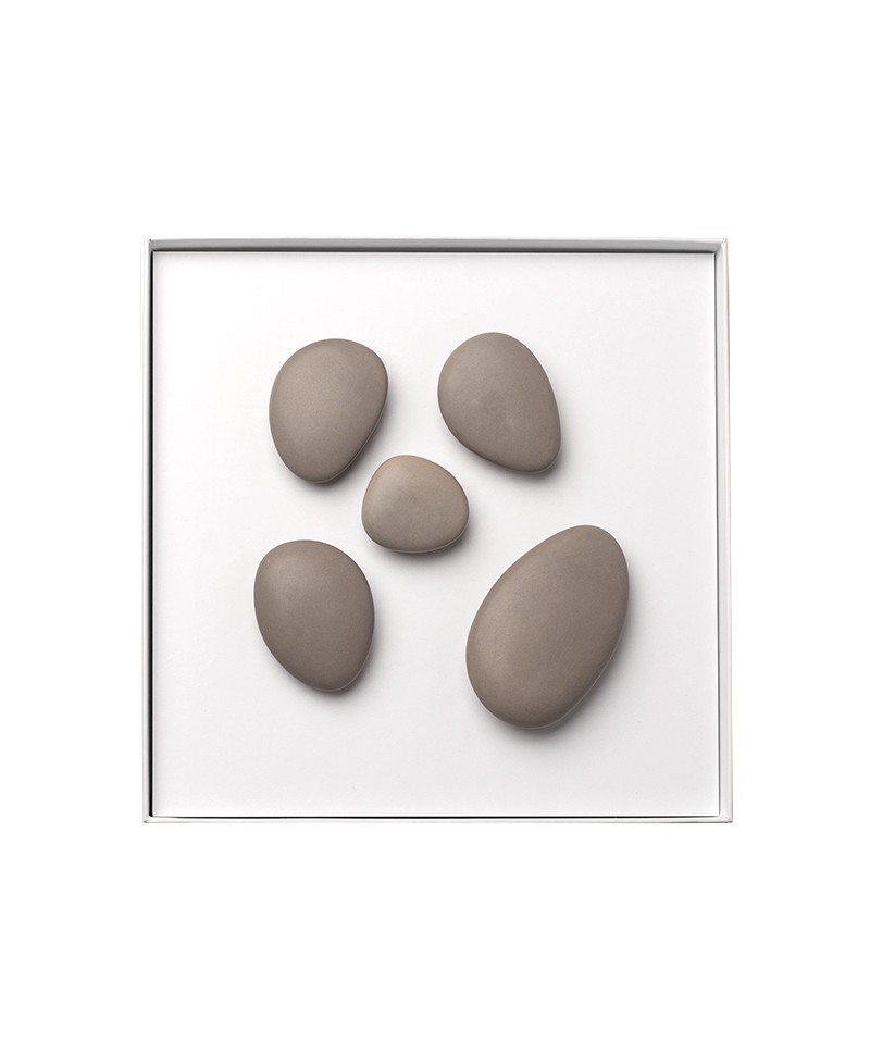 Hier sehen Sie ein Produktbild von den Hooks stone-grey von Maomi - RAUM concept store
