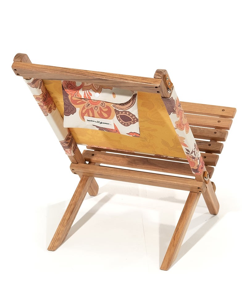 Hier abgebildet ist der The 2-Piece Chair in paisley bay von Business & Pleasure Co. – im RAUM concept store