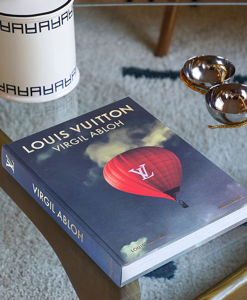 Louis Vuitton: Virgil Abloh (Classic Balloon Cover): : Madsen,  Anders Christian: 9781649801838: Books