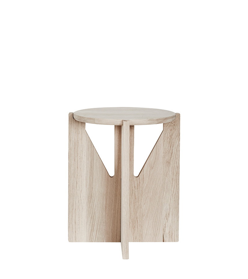 Hocker STOOL OAK von Kristina Dam Hier sehen Sie: Hocker STOOL OAK von Kristina Dam