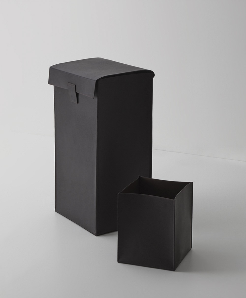 Hier abgebildet ist ein Moodbild von Wäschebehältern von Decor Walther – im Onlineshop RAUM concept store