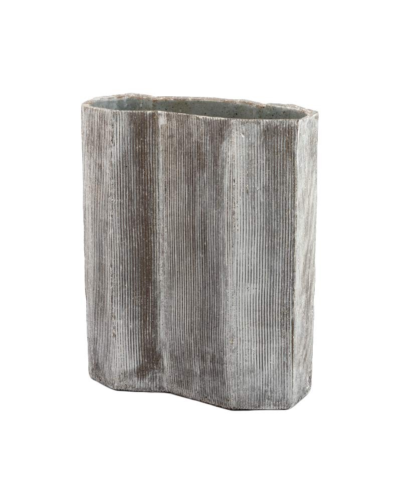 Hier sehen Sie: Handgefertigte Keramik-Vase architektonisch 