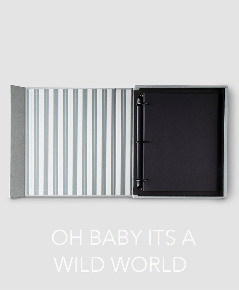Hier sehen Sie: Oh baby it's a wild world - A Coffee Table Photo Album%byManufacturer%