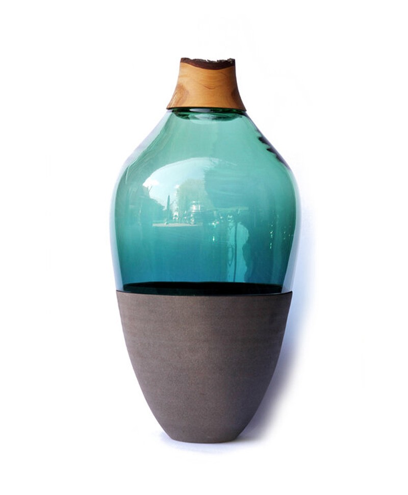 Hier sehen Sie ein Produktfoto der Vase TSV 5 in Green-Blue von Utopia & Utility at RAUM concept store