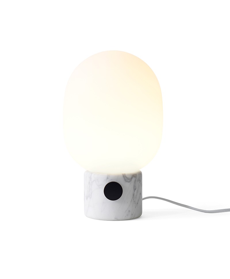 Hier sehen Sie: JWDA Table Lamp von Menu Design