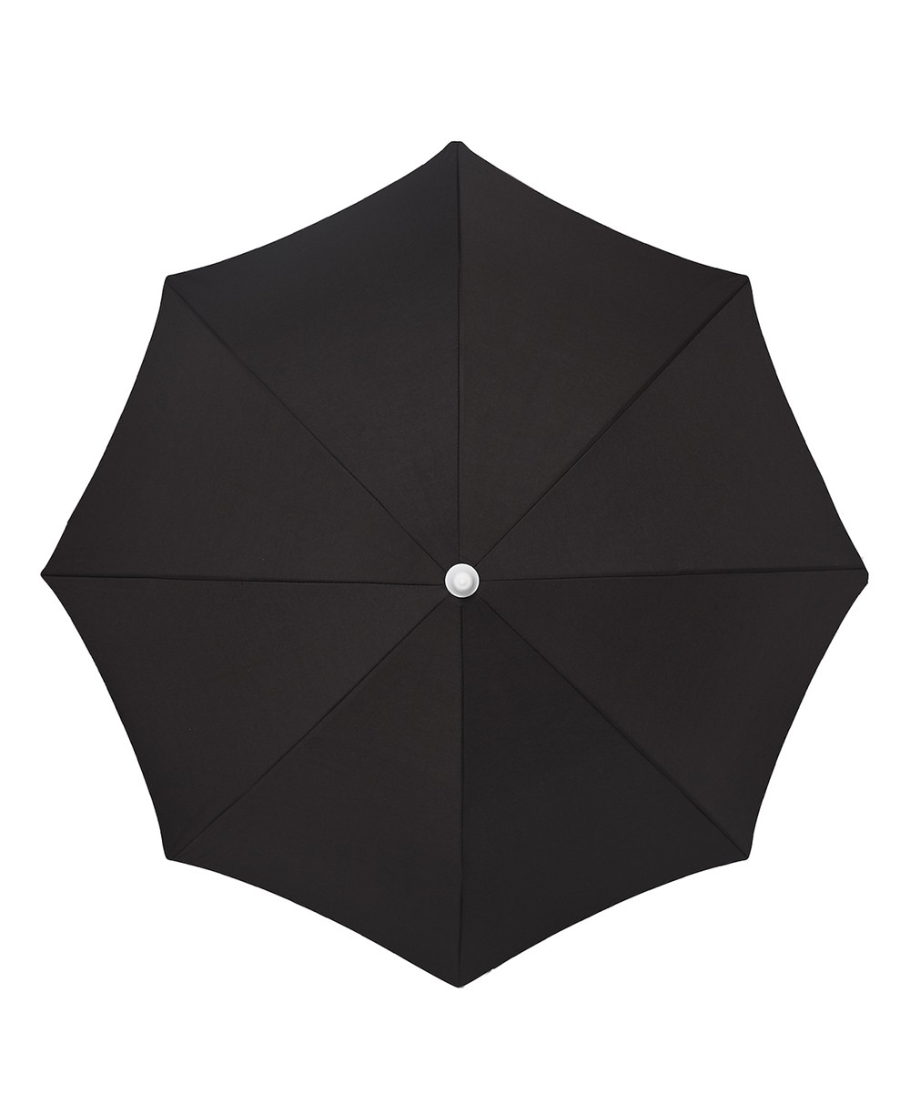 Der Sonnenschirm „Holiday Beach Umbrella“ im schwarzen Design aus der 2023 Sommer Kollektion von Business&Pleasure im RAUM concept store.