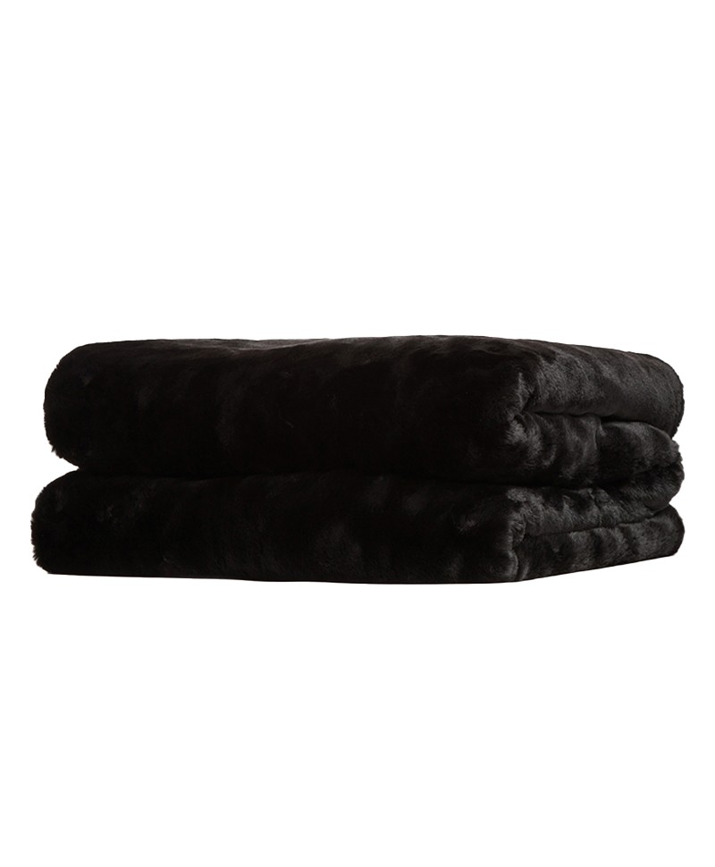 Das Produktfoto zeigt die Decke Jumbo Brady von der Marke Apparis in der Farbe noir – im Onlineshop RAUM concept store