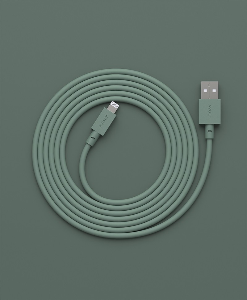 Hier abgebildet ist ein Cable 1 von Avolt in Oak Green – im Onlineshop RAUM concept store