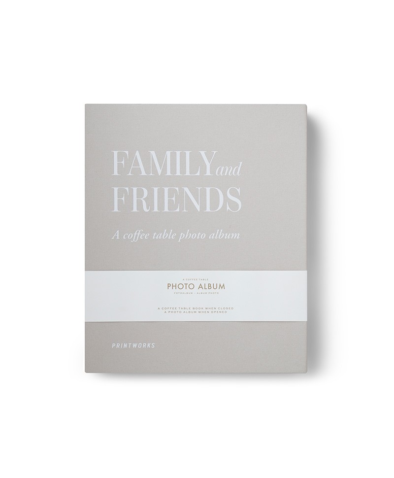 Hier sehen Sie ein Produktfoto vom Fotoalbum Familiy and Friends  - Coffee Table Photo Album von Printworks
