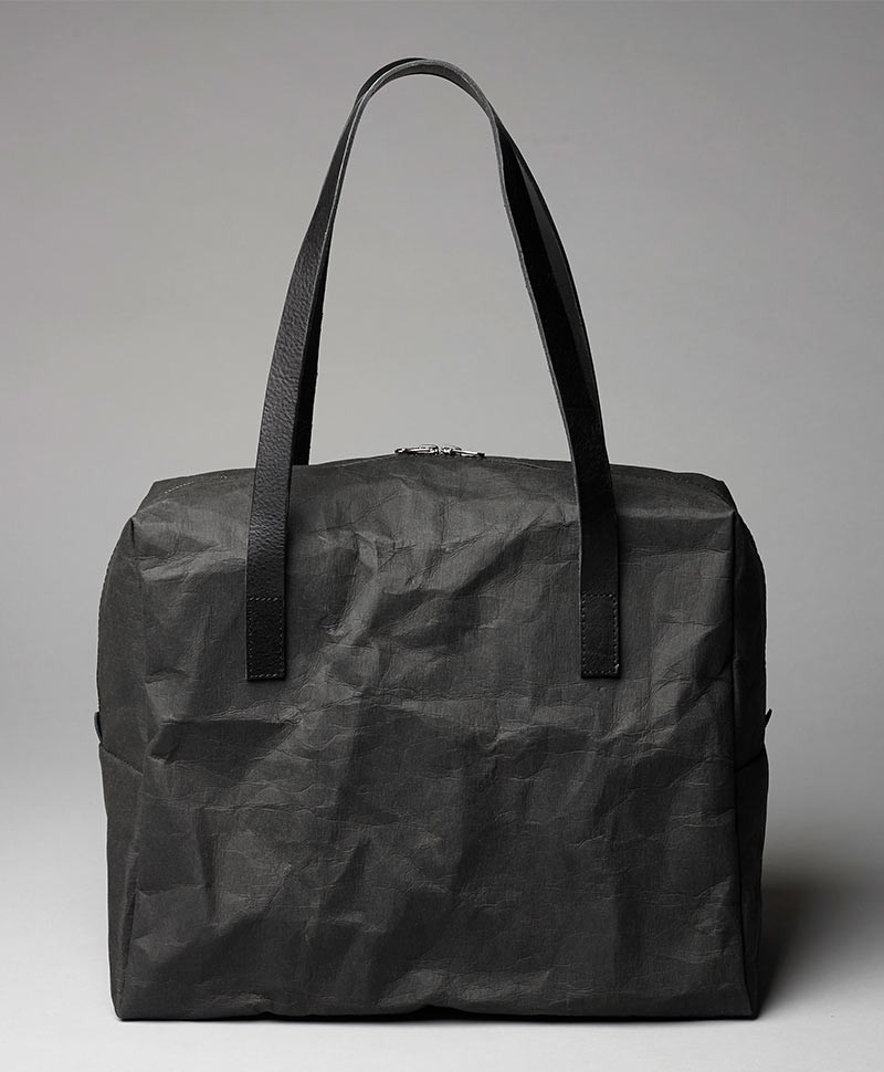 Hier sehen Sie: Visitor Bag - Weekender aus Papier black%byManufacturer%