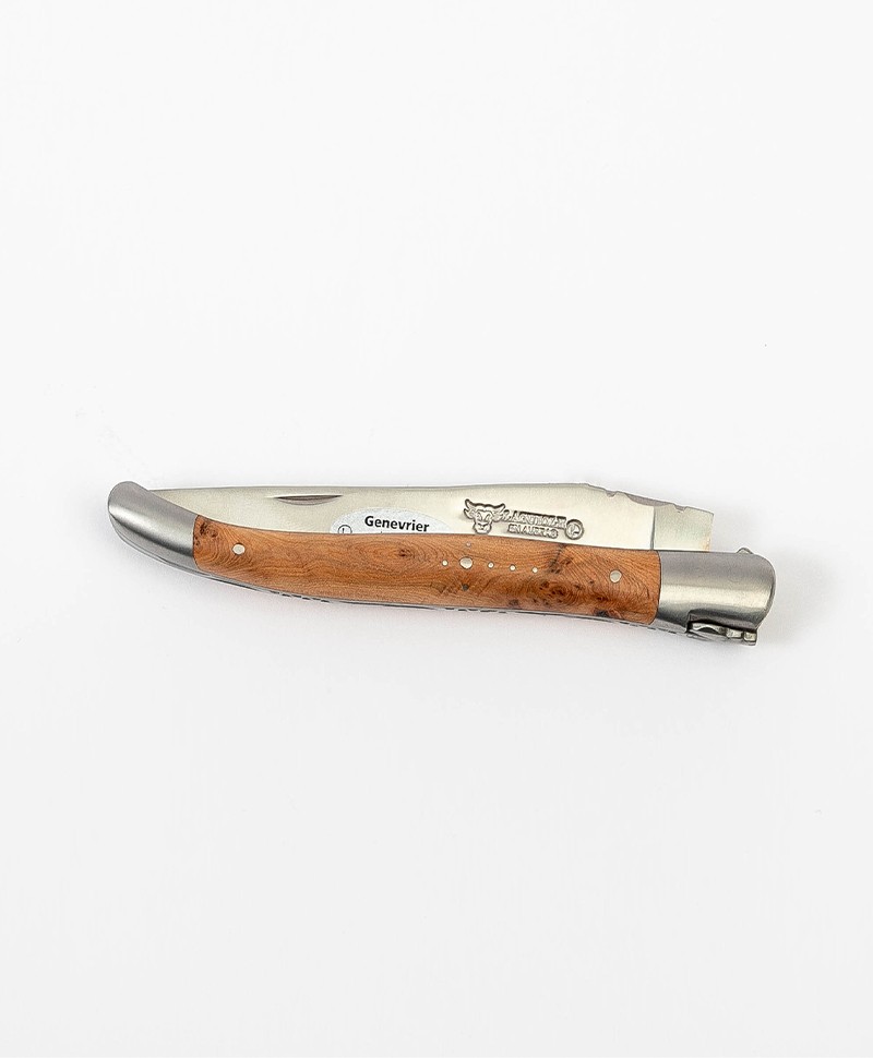 Hier abgebildet ist das Faltbare Taschenmesser Wacholder von Laguiole en Aubrac – im Onlineshop RAUM concept store