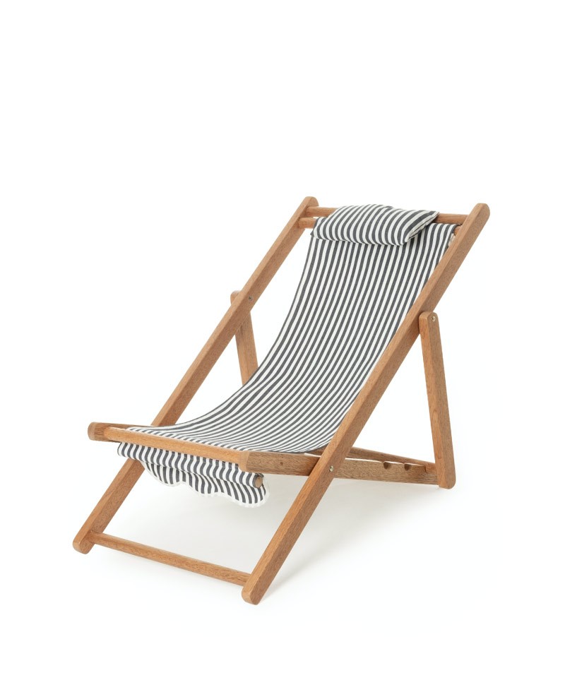 Produktbild des "Mini Sling Chair" von Business & Pleasure