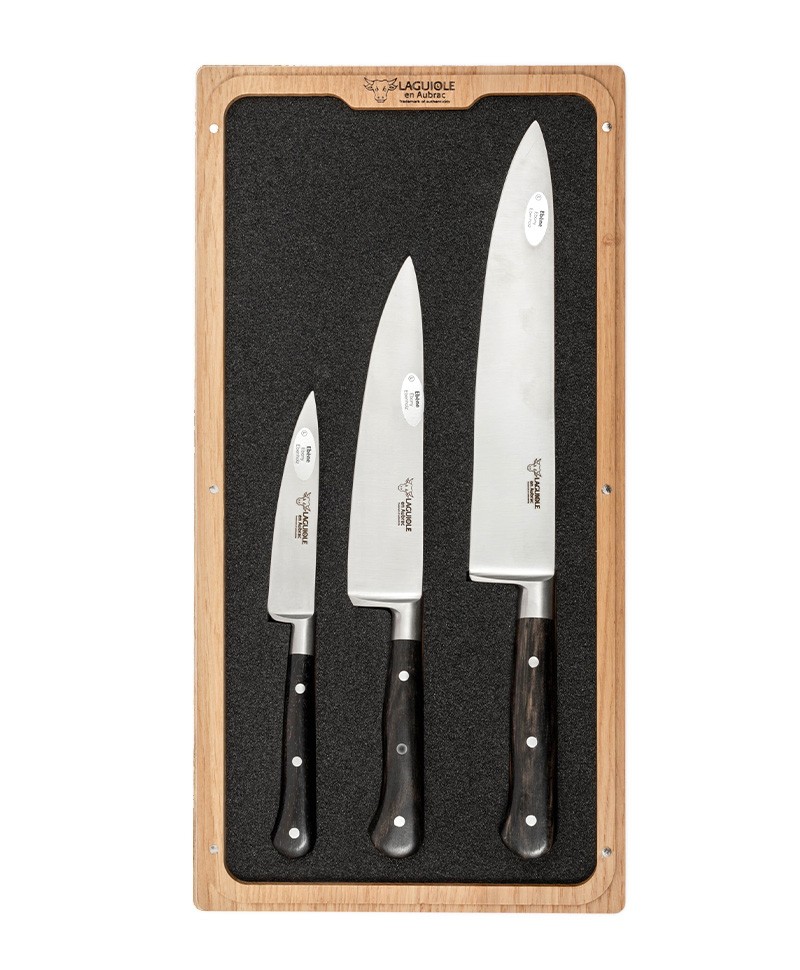Hier abgebildet das Laguiole 3er Messer-Set in Ebenholz von Laguiole en Aubrac - RAUM concept store