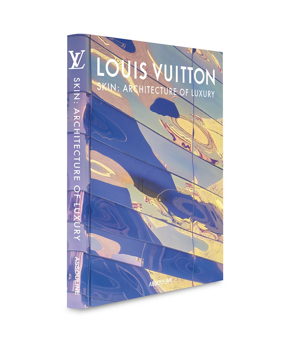 Cover in der Tokio Edition des Bildband Louis Vuitton aus der Skin Kollektion von Assouline im RAUM concept store