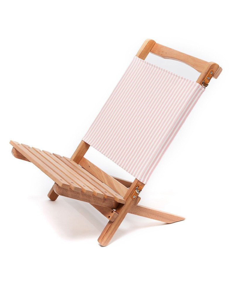 Hier abgebildet ist der The 2-Piece Chair in lauren´s pink stripe von Business & Pleasure Co. – im RAUM concept store