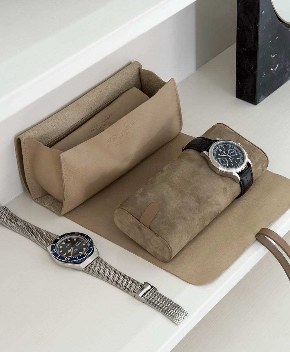 Hier abgebildet das Uhrenetui für unterwegs von August Sandgren - RAUM concept store