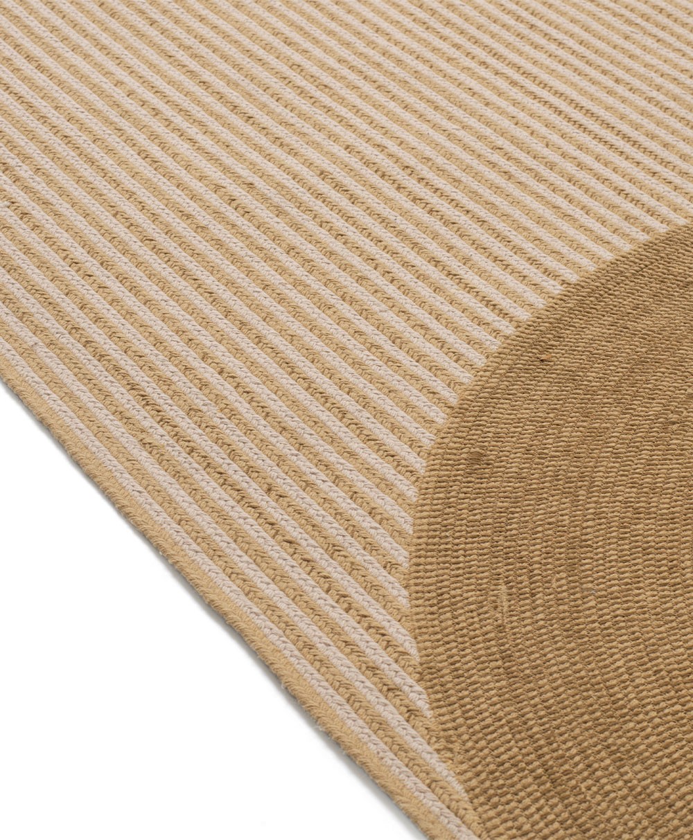 Hier abgebildet ein Produktbild von dem Teppich Holiday von der Élitis Kollektion 2024 - RAUM concept store