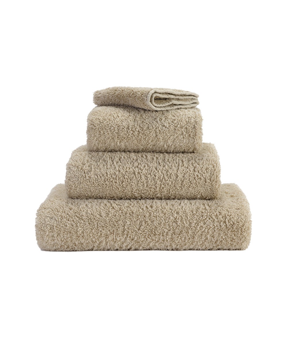 Produktbild des Handtuch Super Pile aus ägyptischer Baumwolle der Marke Abyss & Habidecor im RAUM concept store