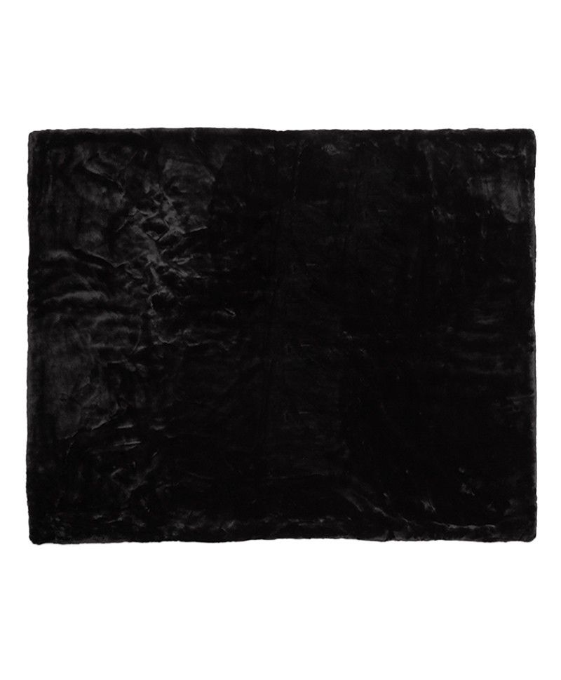 Das Produktfoto zeigt die ausgebreitete Decke Jumbo Brady von der Marke Apparis in der Farbe noir – im Onlineshop RAUM concept store