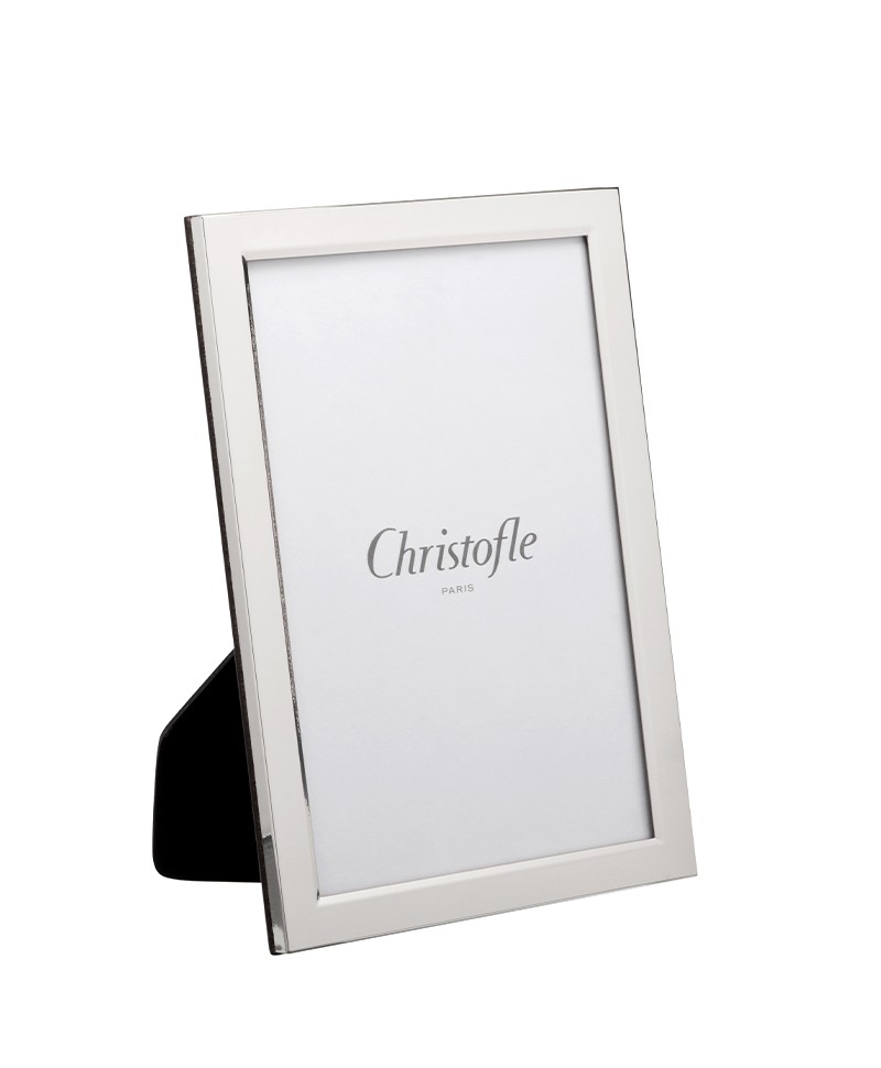 Hier abgebildet ist der Uni Bilderrahmen 13x18cm von Christofle – im Onlineshop RAUM concept store