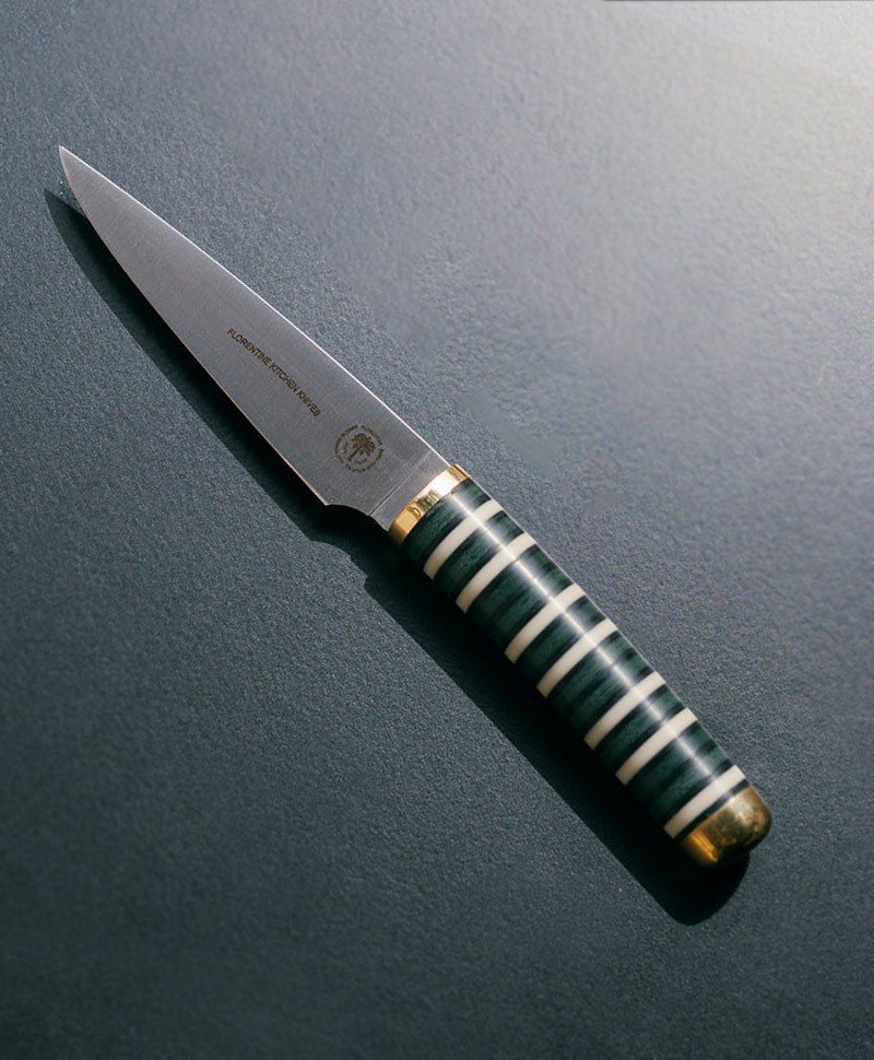 Hier wird ein Detailbild der Florentine Kitchen Knives gezeigt im RAUM concept store 