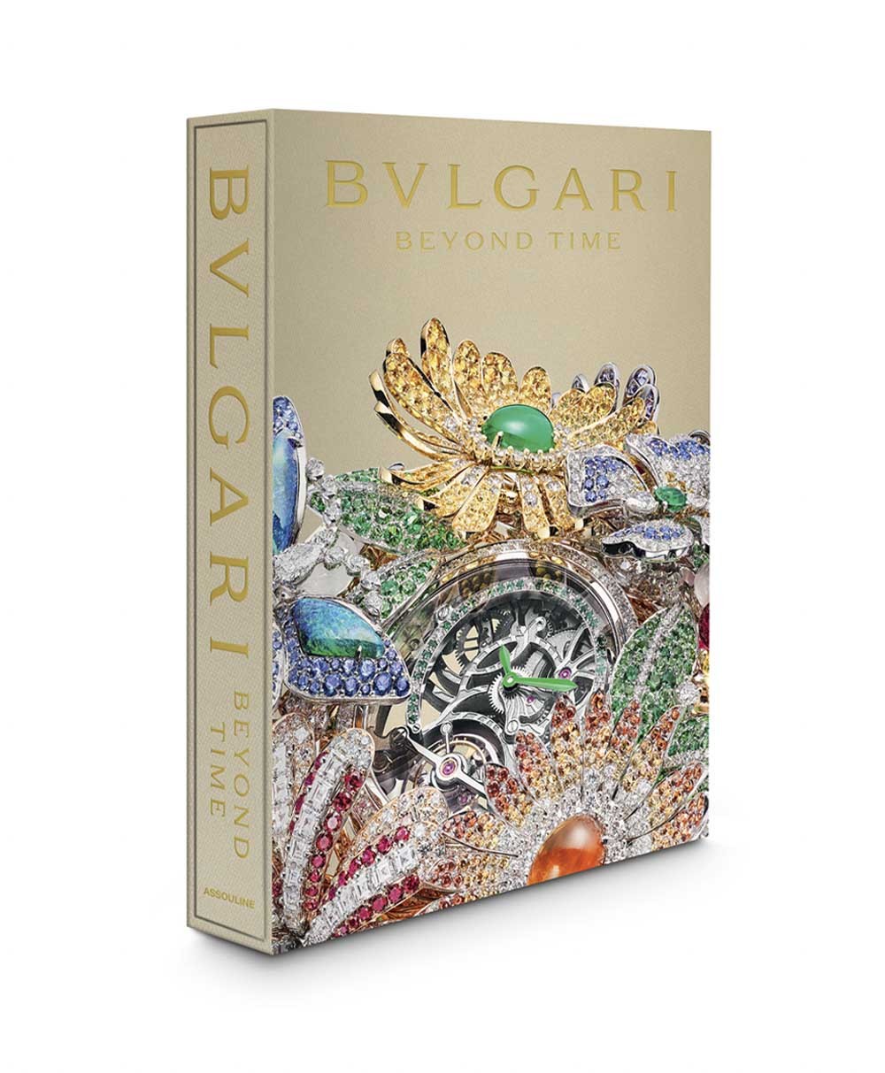 Cover des Legend Books „Bulgari: Beyond Time“ von Assouline im RAUM concept store 