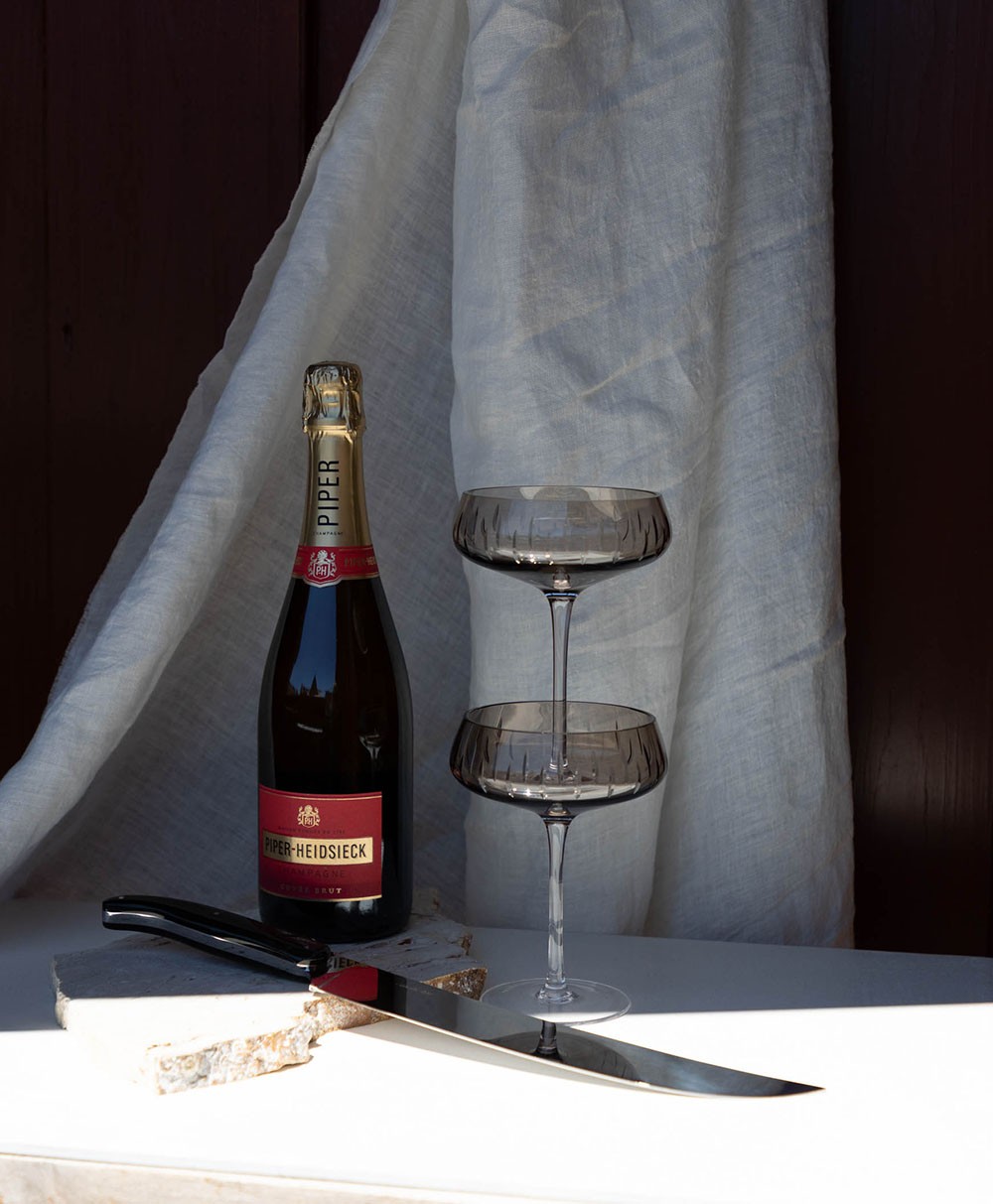 Hier abgebildet der Champagner Säbel von Laguiole en Aubrac - RAUM concept store