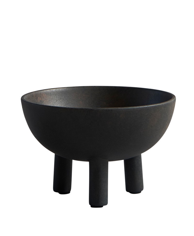 Hier abgebildet ist die Duck Bowl groß in coffee von 101 Copenhagen – im Onlineshop RAUM concept store