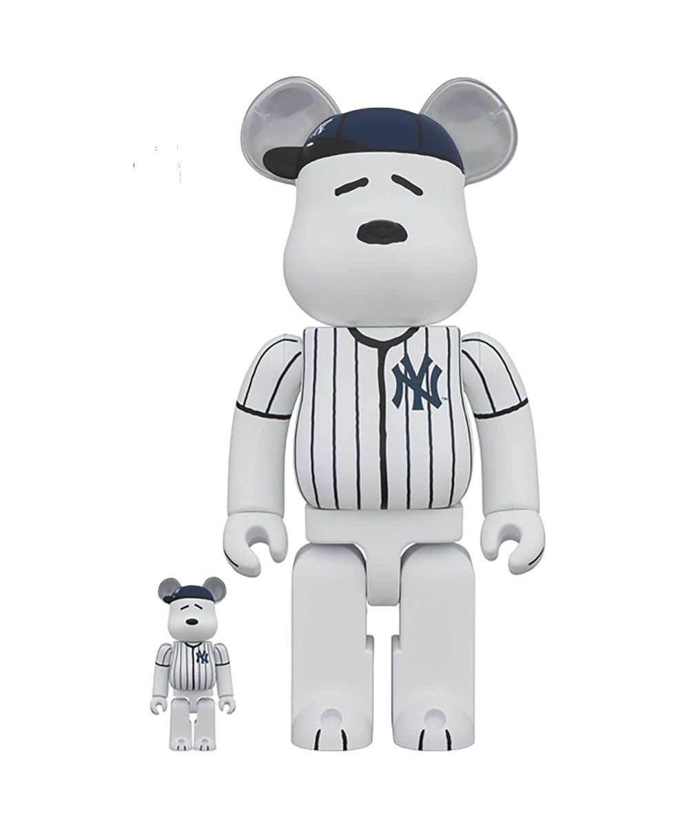  Bearbrick Snoopy 2er Set mit New York Yankees Jacke in 100% und 400% Größe
