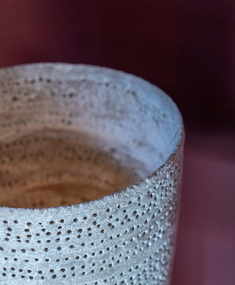 Hier sehen Sie: Handgefertigtes Keramik-Lichtobjekt rund%byManufacturer%